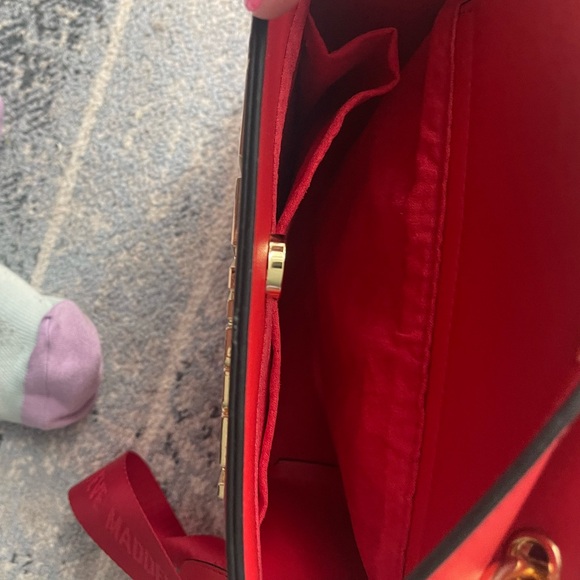 Steve Madden Red Crossbody Bag with Snake and Floral Design - Picture 4 of 5